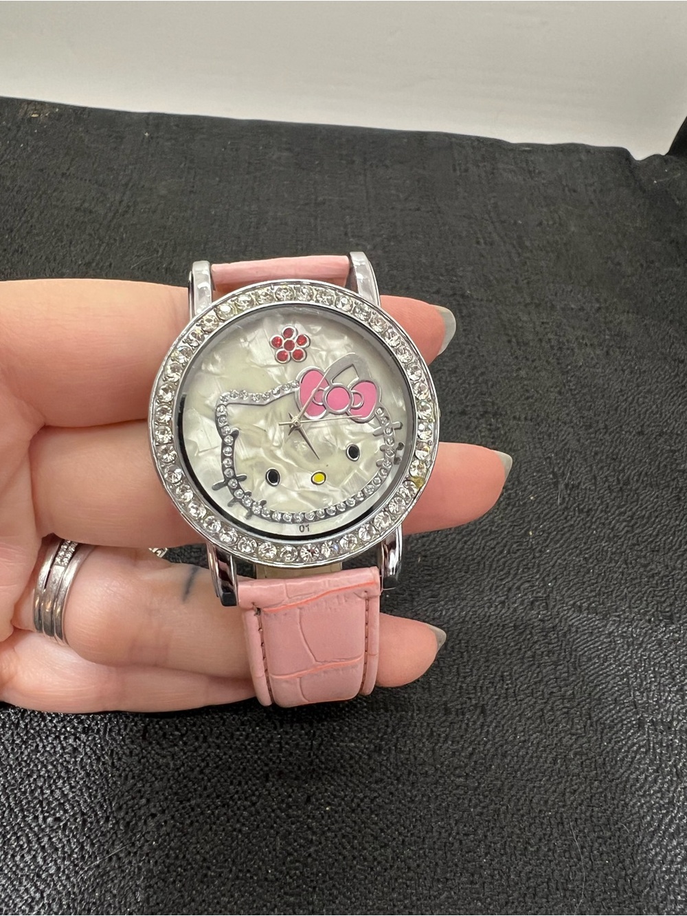 Hello Kitty pink watch